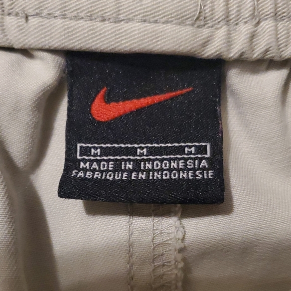 Nike Men's Light Tan Cargo Shorts - Picture 2 of 8